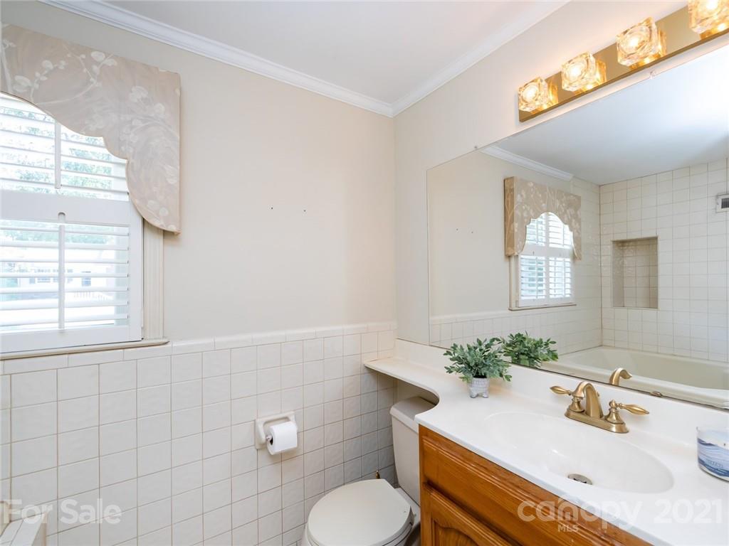 5128 Murrayhill Road Charlotte, NC 28210 - Photo 32 of 47 Gallery Image 32