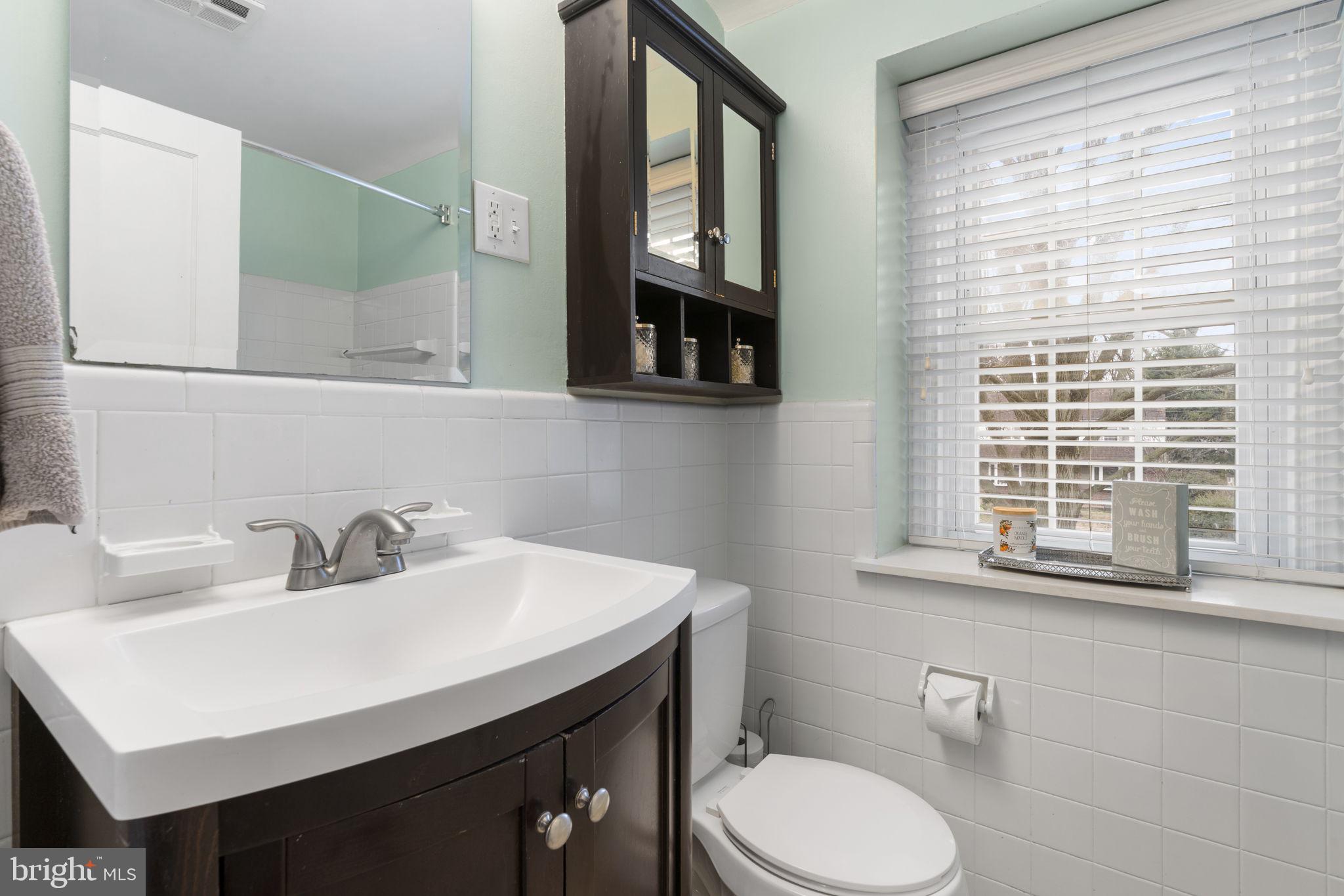 222 Wickford Road Havertown, PA 19083 - Photo 18 of 35