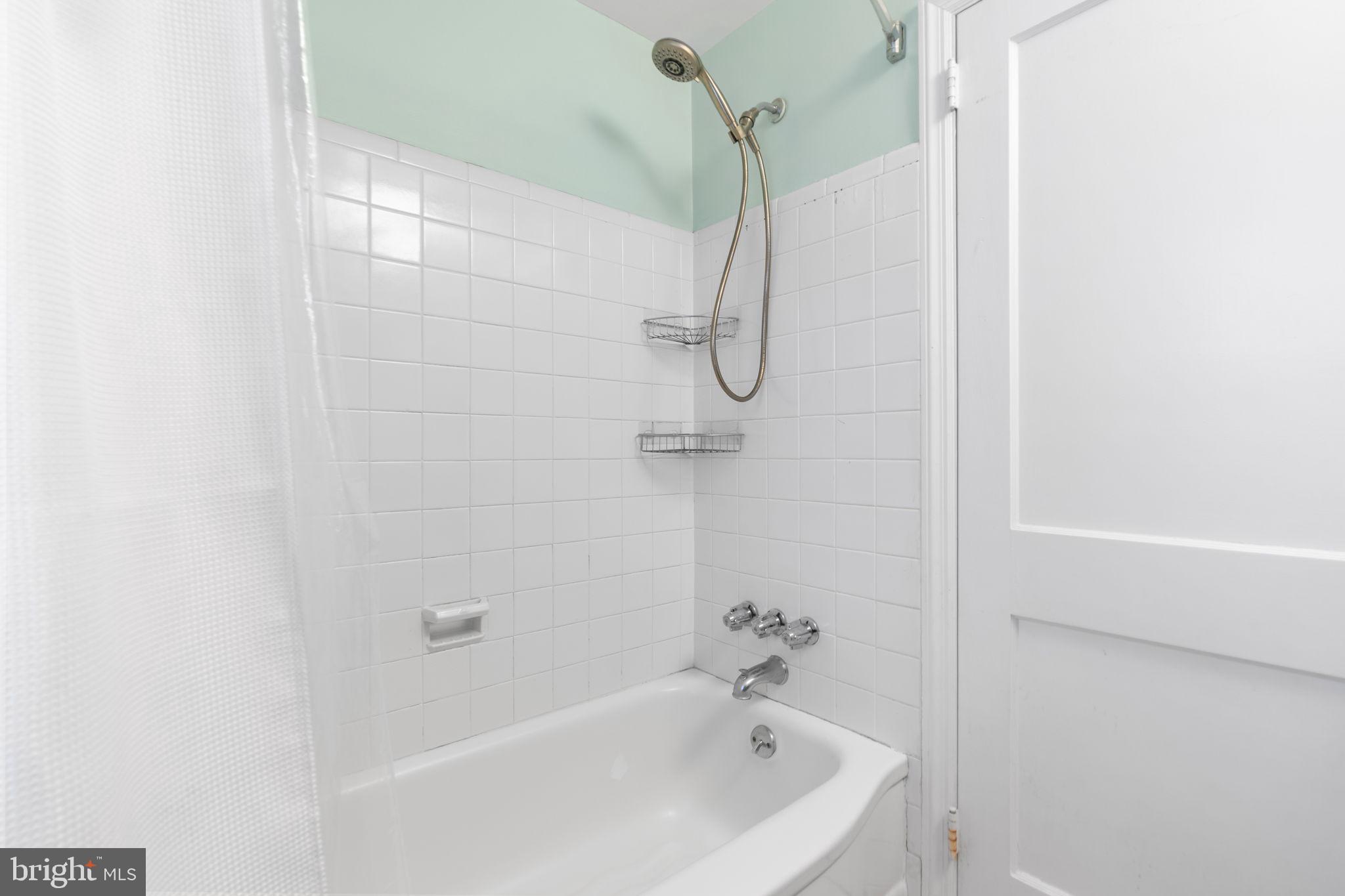 222 Wickford Road Havertown, PA 19083 - Photo 20 of 35