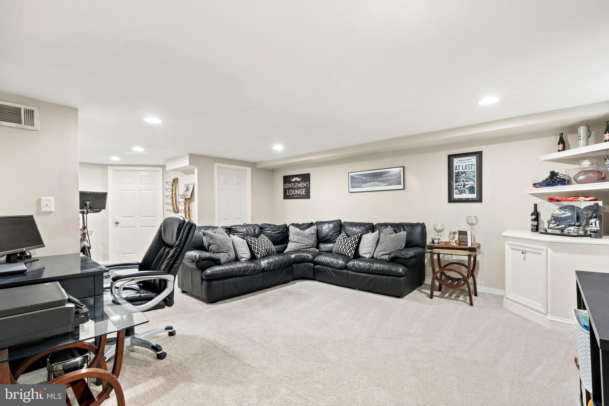 222 Wickford Road Havertown, PA 19083 - Photo 23 of 35