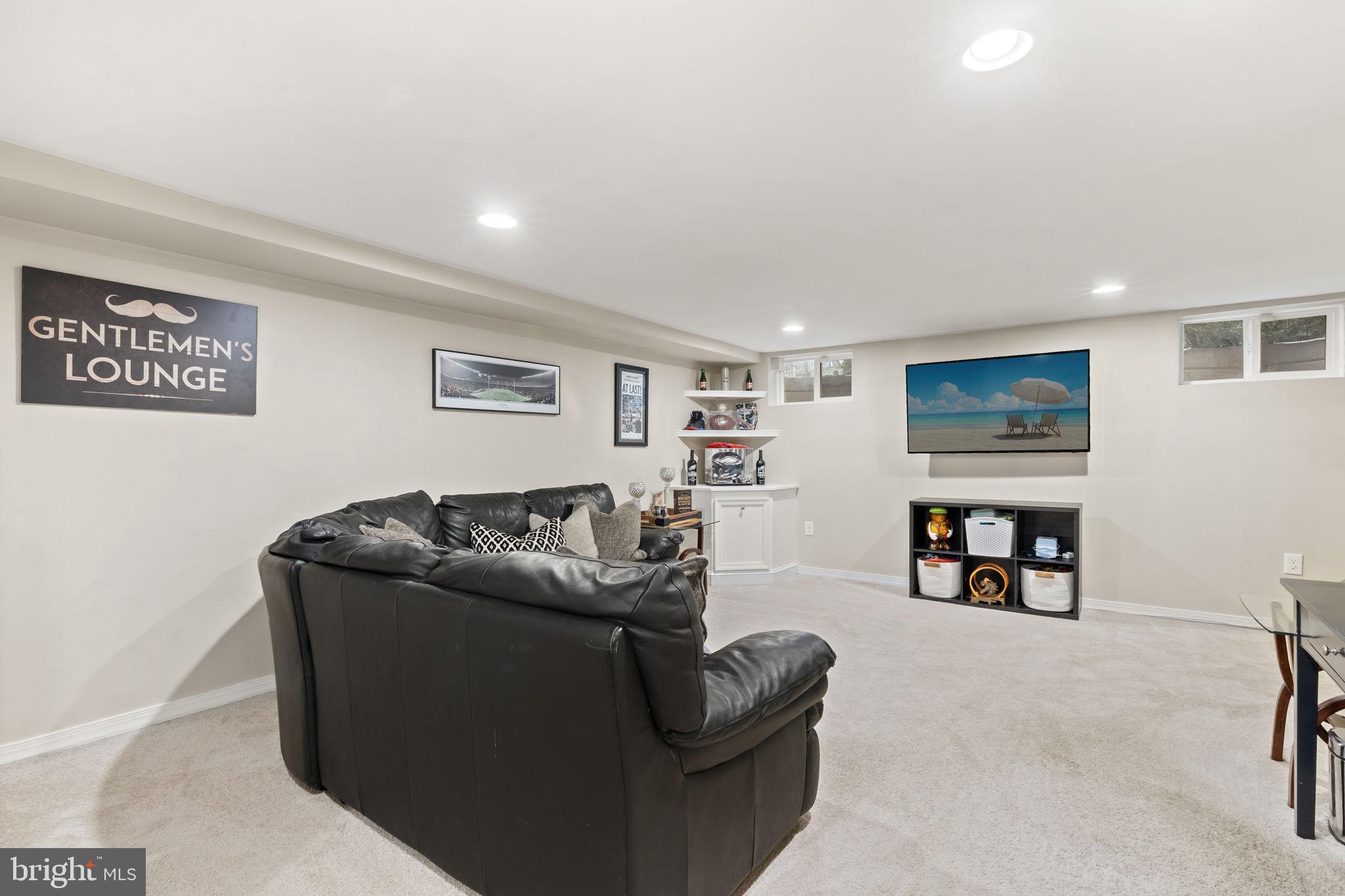 222 Wickford Road Havertown, PA 19083 - Photo 24 of 35