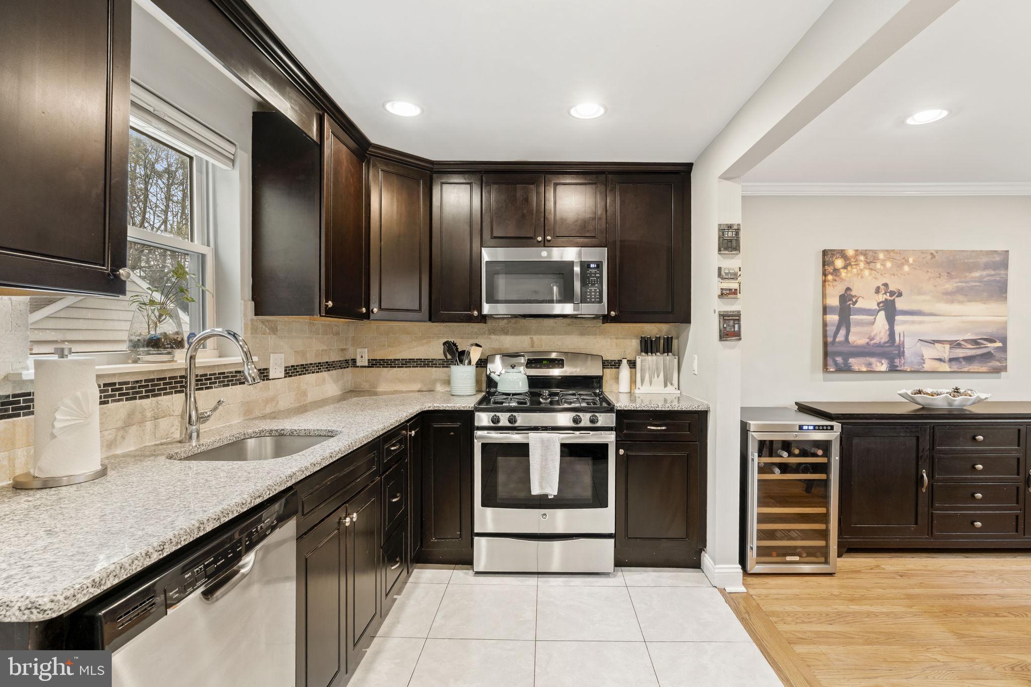 222 Wickford Road Havertown, PA 19083 - Photo 10 of 35