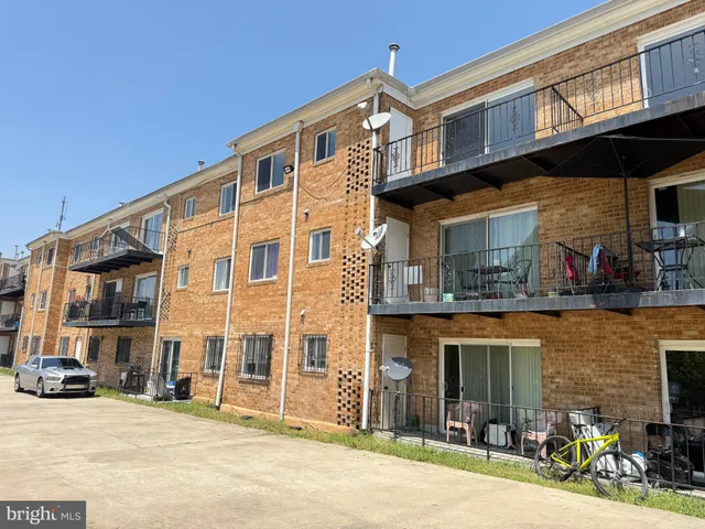 $140,000 | 5009 D Street Southeast, Unit 303, Washington, DC 20019