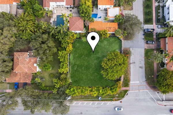 $2,700,000 | 969 West 34th Street, Miami Beach, FL 33140