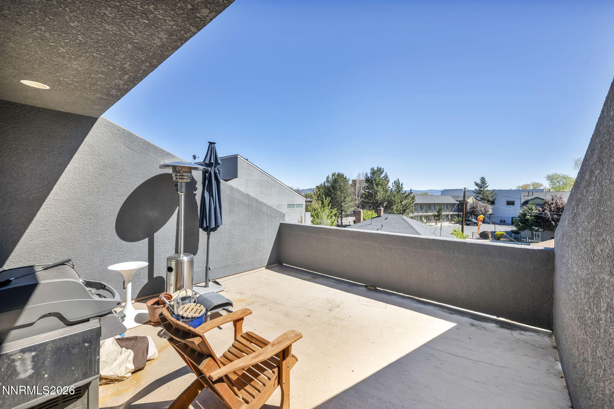 326 State Street Reno, NV 89501 - Photo 49 of 49 a balcony with table and chairs