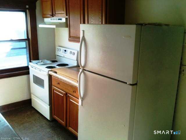 27 Blake Street New Haven, CT 06511 - Photo 12 of 15 3rd Floor Kitchen