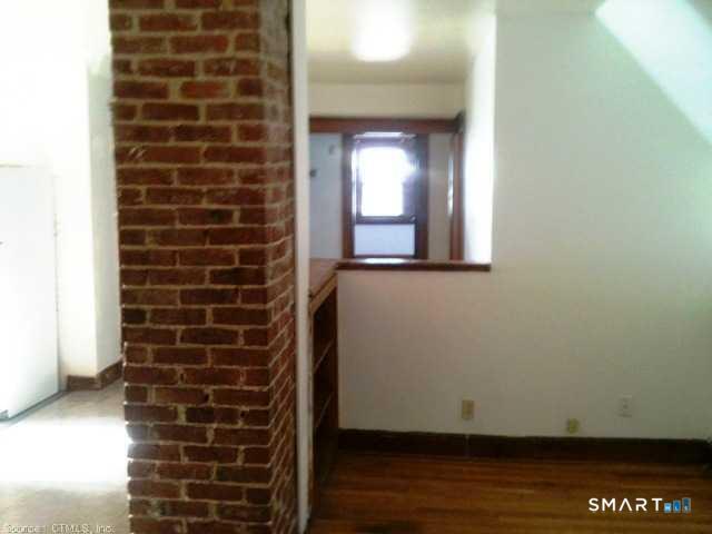 27 Blake Street New Haven, CT 06511 - Photo 14 of 15 3rd Floor