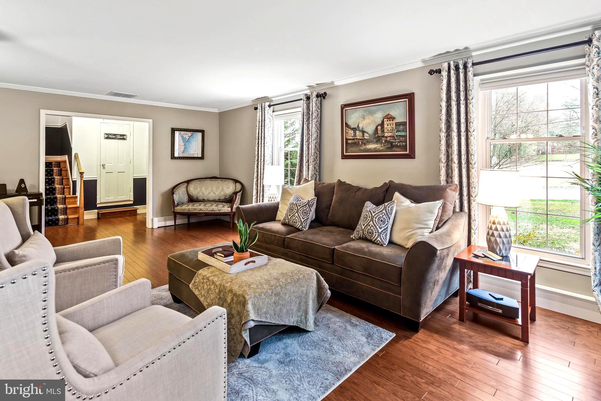 2205 Pot Spring Road Lutherville-Timonium, MD 21093 - Photo 6 of 46 Living Room