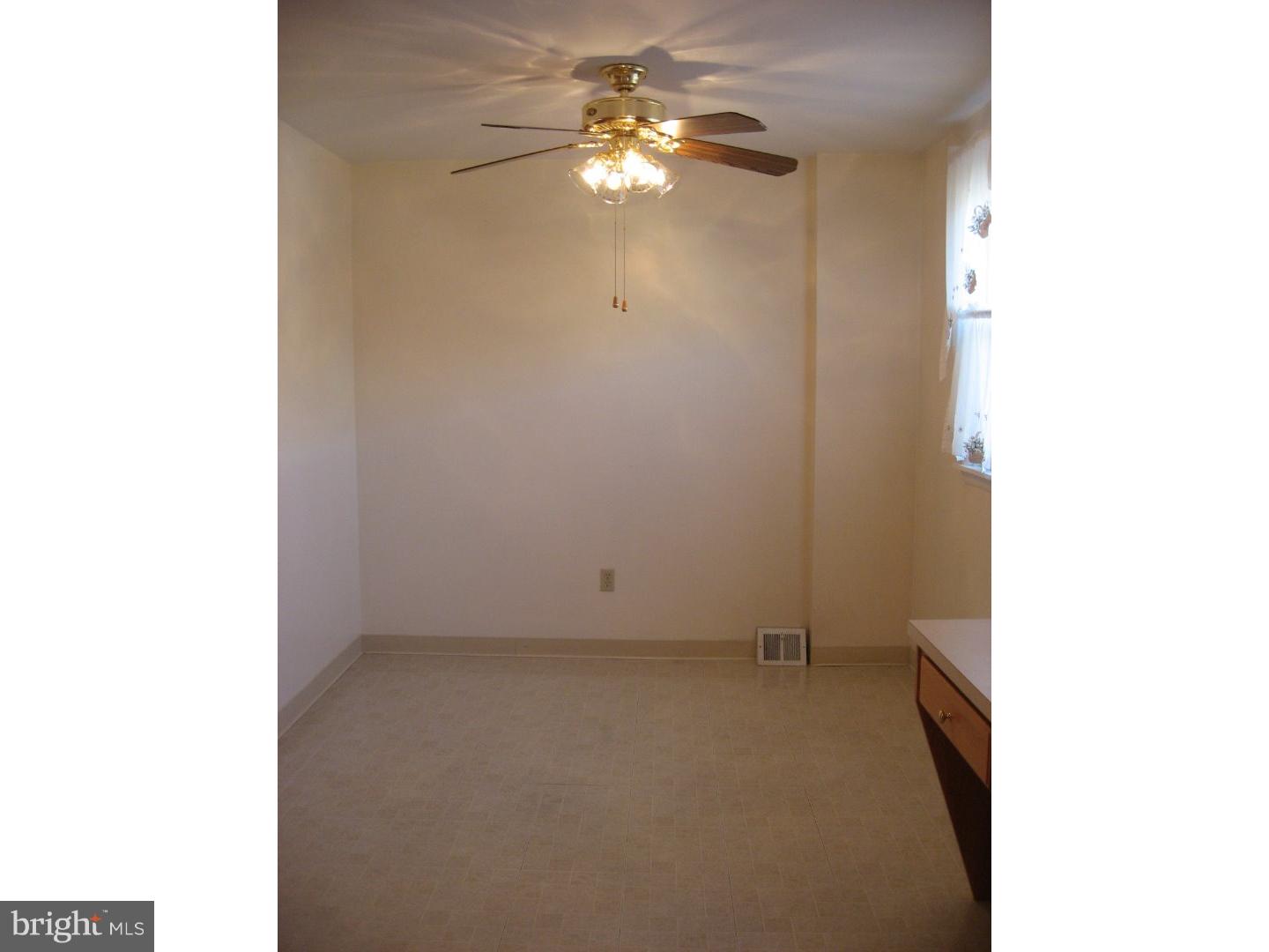 10216 Kilburn Road Philadelphia, PA 19114 - Photo 5 of 22 Dining Room