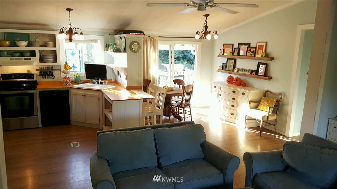 970 Retsil Road East Port Orchard, WA 98366 - Photo 7 of 24 Gallery Image 7