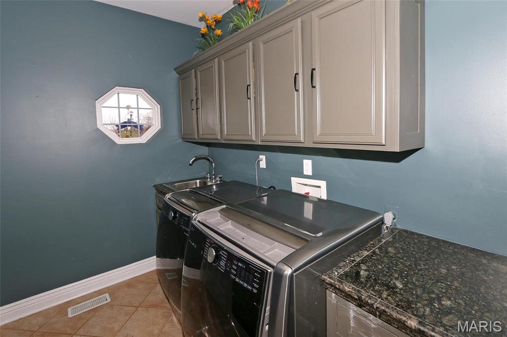 589 Wetherby Terrace Drive Ballwin, MO 63021 - Photo 13 of 43