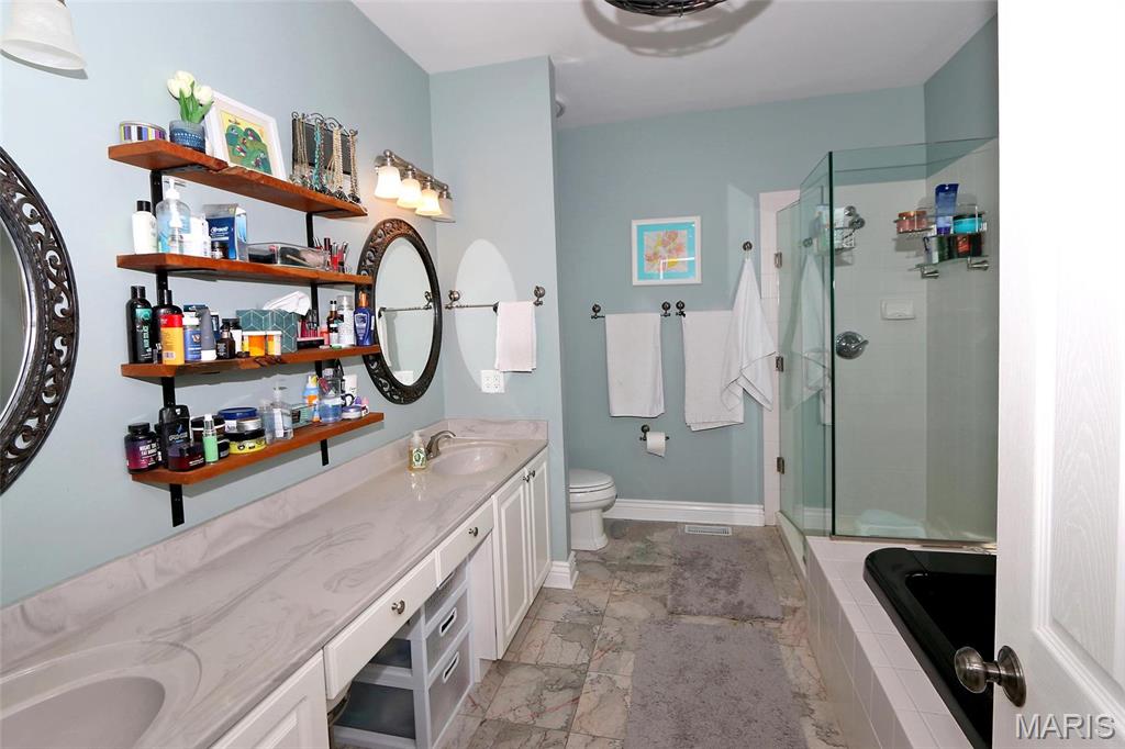 589 Wetherby Terrace Drive Ballwin, MO 63021 - Photo 15 of 43