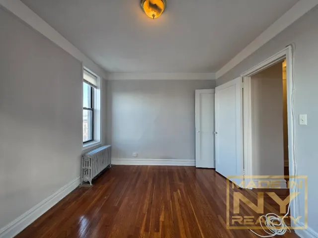 $2,456 | 44-01 34th Avenue, Unit 4E | Astoria