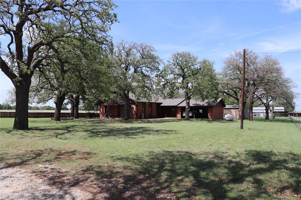 2553 Brixey Road Henrietta, TX 76365 - Photo 2 of 32 Gallery Image 2