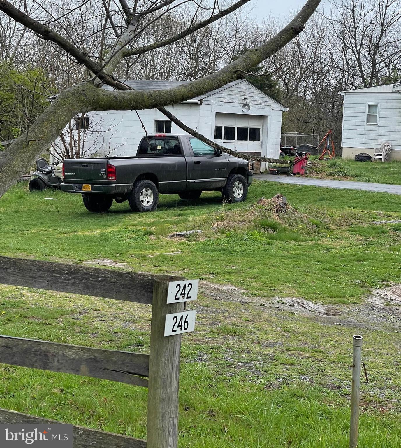 242-246 Pyletown Road Boyce, VA 22620 - Photo 5 of 6 Two houses on 10 acres -road frontage