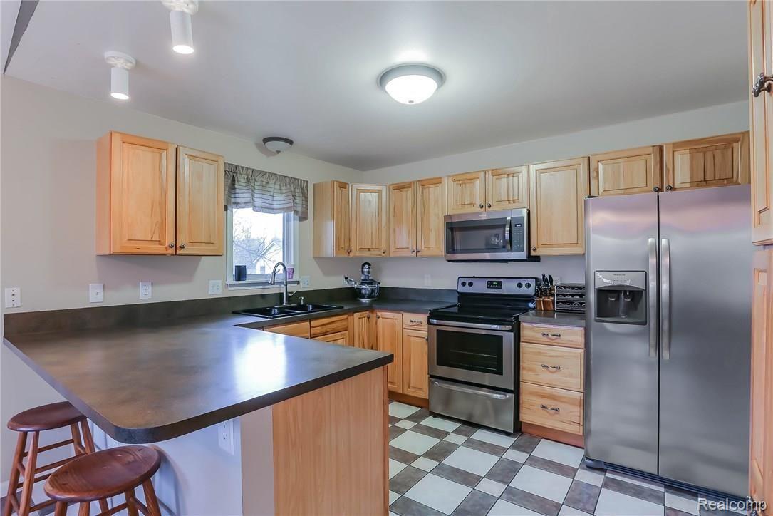 7939 Chilson Road Pinckney, MI 48169 - Photo 11 of 31 IMG_7546_blended.jpg