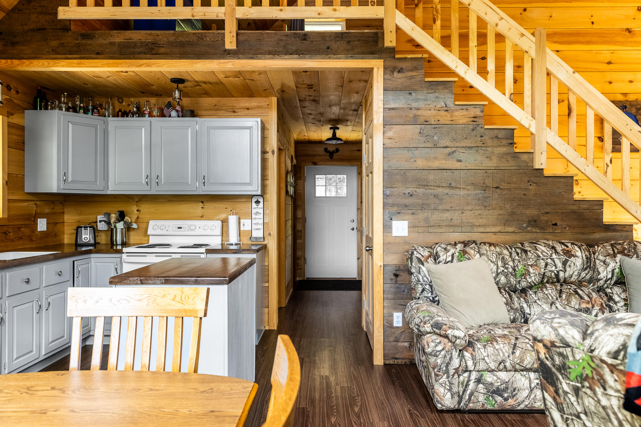 95 Bear Point Road Dover-Foxcroft, ME 04426 - Photo 8 of 40 Sebec Interiors-7