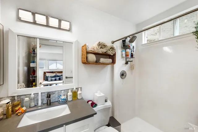 $1,275,000 | 40 Hacienda Court, San Rafael, CA 94901