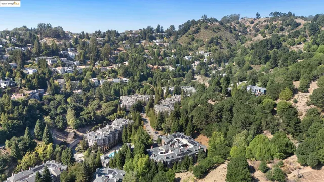 a view of a houses with a yard