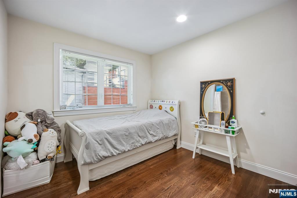 39 Grove Street, Unit B Tenafly, NJ 07670 - Photo 17 of 24