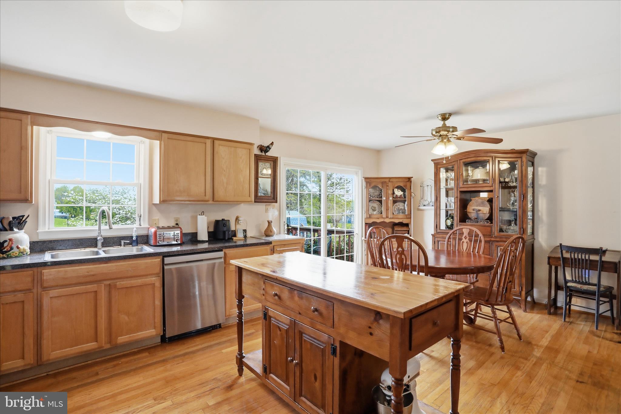 8117 Bailey Road Warrenton, VA 20186 - Photo 11 of 46