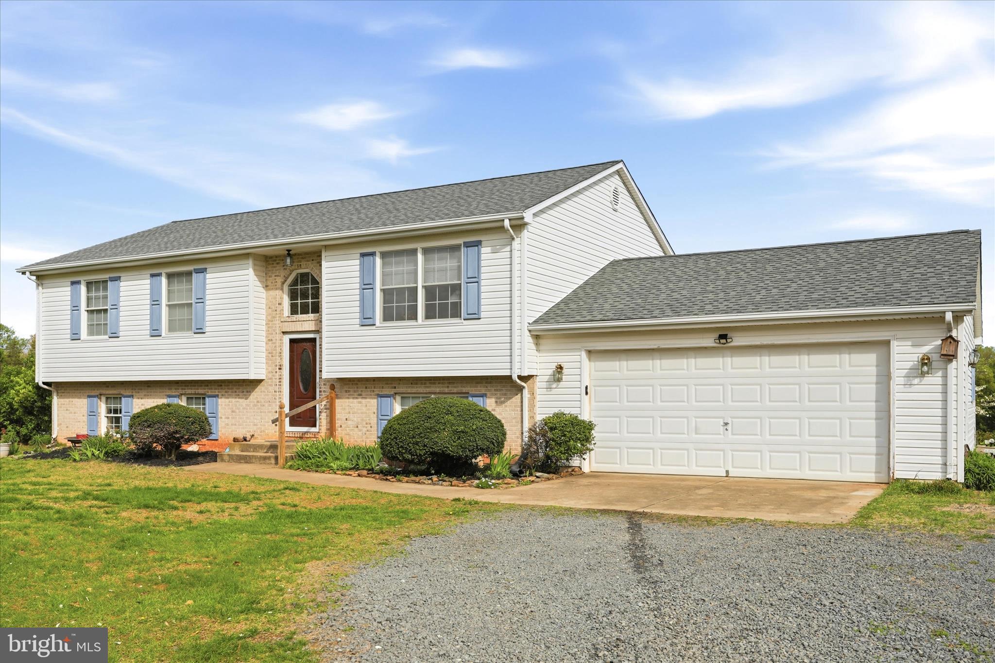 8117 Bailey Road Warrenton, VA 20186 - Photo 2 of 46