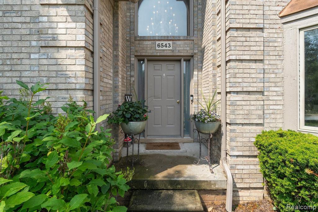 6543 Chatham Circle Rochester Hills, MI 48306 - Photo 5 of 51