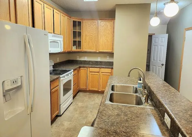 $249,500 | 15652 Emerald Drive North, Unit 3, Hugo, MN 55038