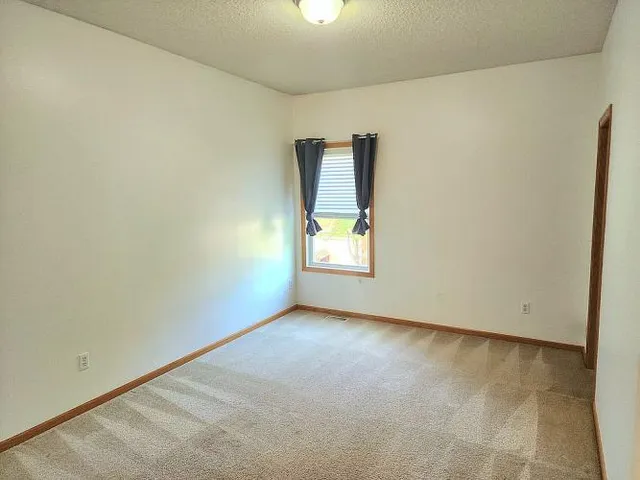 $249,500 | 15652 Emerald Drive North, Unit 3, Hugo, MN 55038