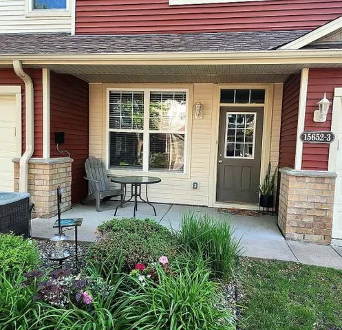 $249,500 | 15652 Emerald Drive North, Unit 3, Hugo, MN 55038