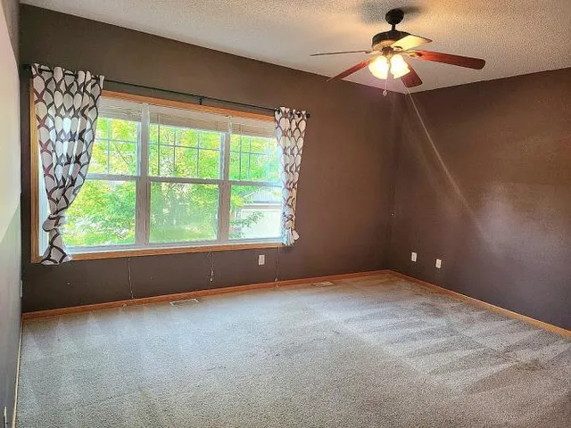 $249,500 | 15652 Emerald Drive North, Unit 3, Hugo, MN 55038