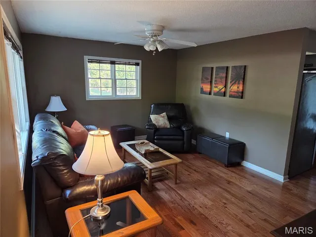 $180,000 | 202 Dogwood Drive, Cuba, MO 65453