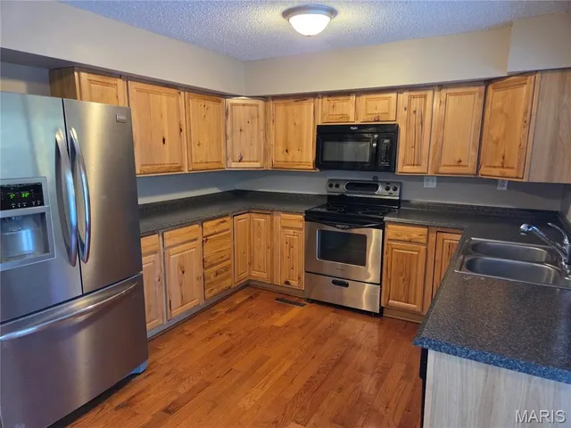 $180,000 | 202 Dogwood Drive, Cuba, MO 65453