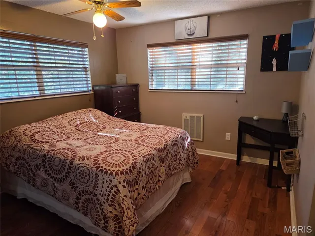 $180,000 | 202 Dogwood Drive, Cuba, MO 65453