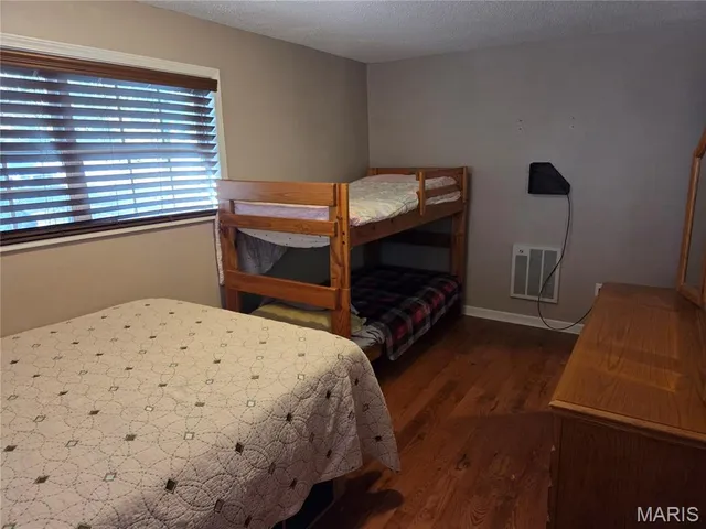 $180,000 | 202 Dogwood Drive, Cuba, MO 65453