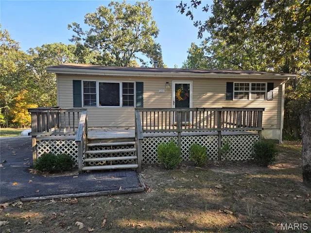 $180,000 | 202 Dogwood Drive, Cuba, MO 65453