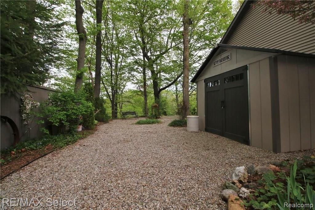 6326 North Seymour Road Flushing, MI 48433 - Photo 13 of 52