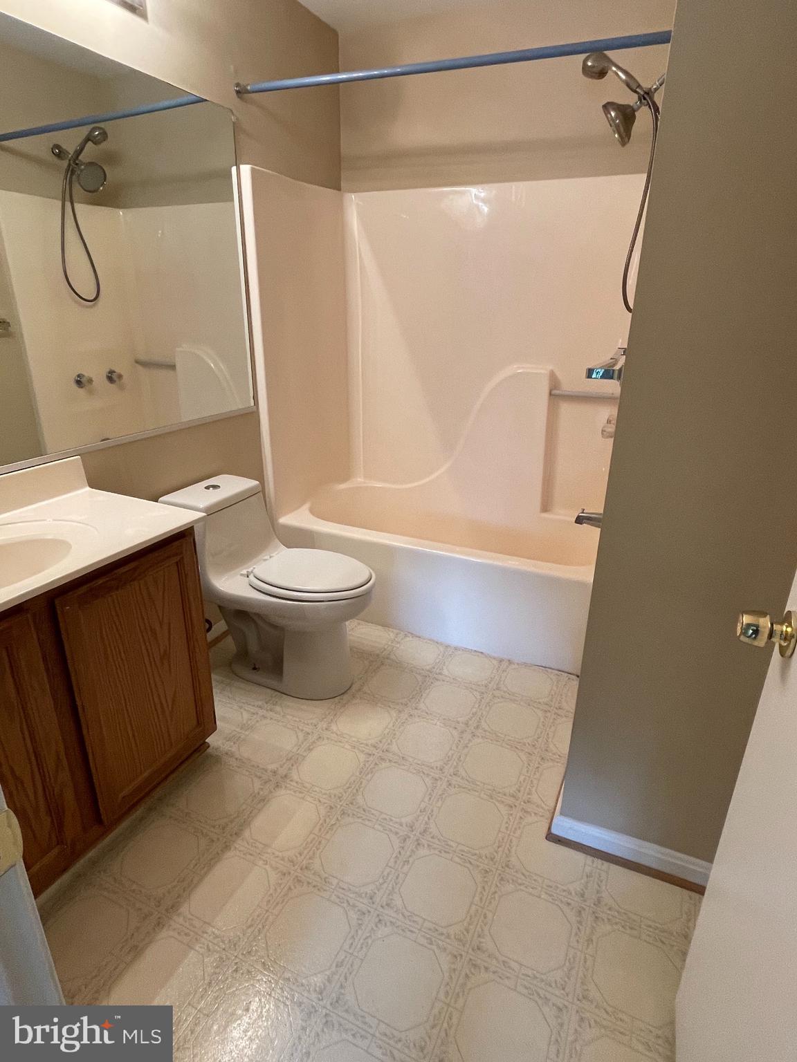 8733 Ruppert Court Ellicott City, MD 21043 - Photo 22 of 22 Full bath