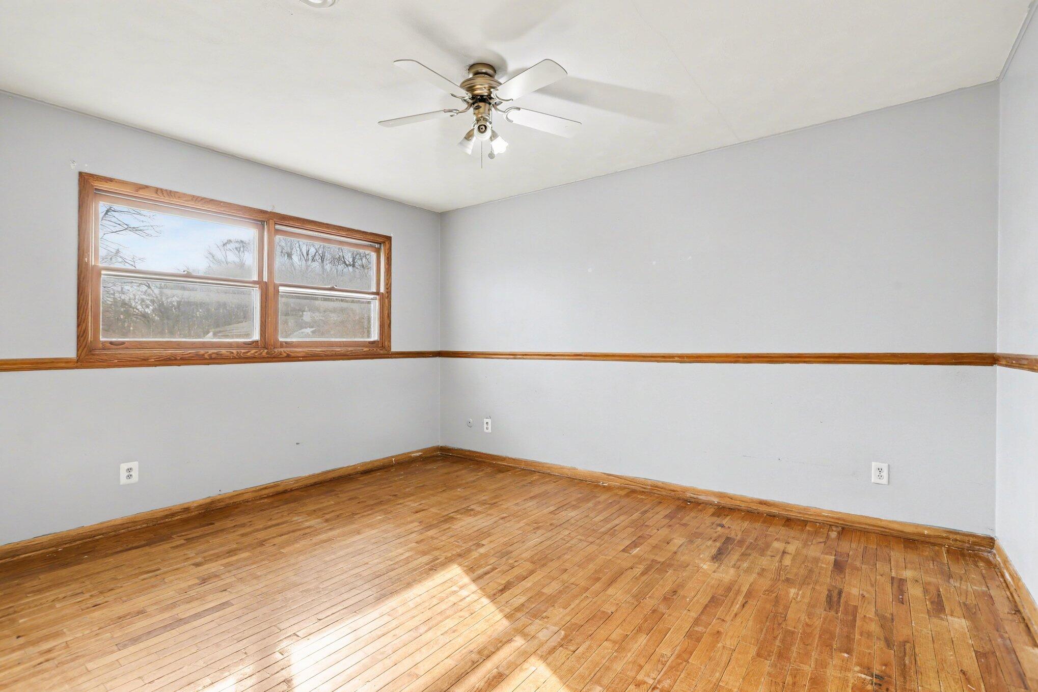 322 North 28th Street Springfield, MI 49037 - Photo 12 of 26 013_file_7143