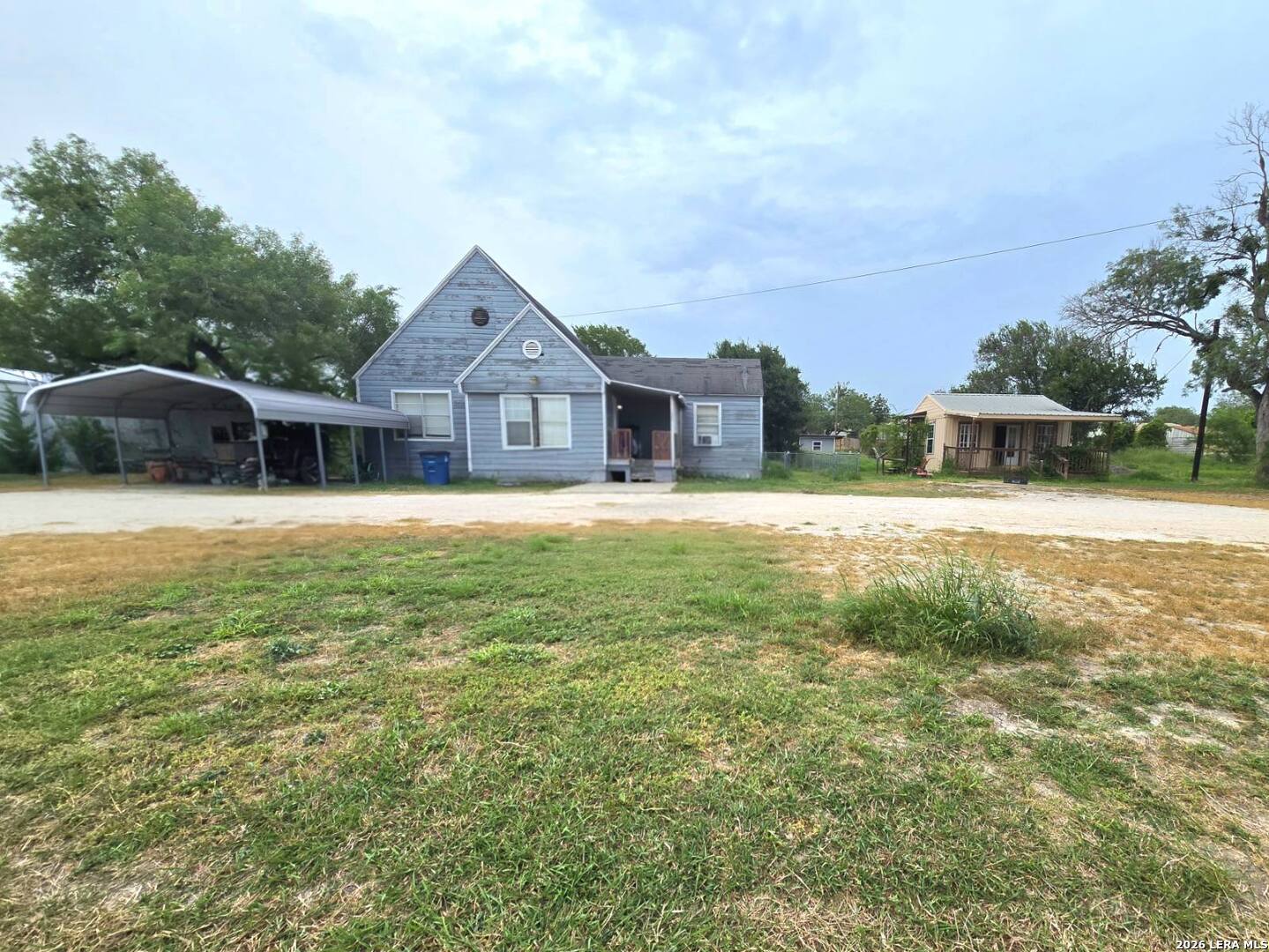 207 Mc Gloin Street Three Rivers, TX 78071 - Photo 1 of 15