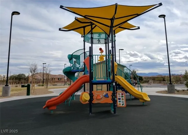 $2,372 | 4857 Eureka Diamond Court, Las Vegas, NV 89139