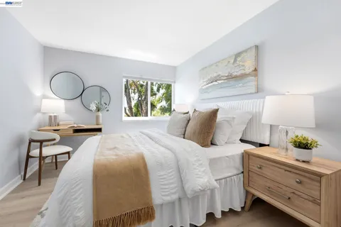 $745,000 | 1075 Shell Boulevard, Unit 11, Foster City, CA 94404
