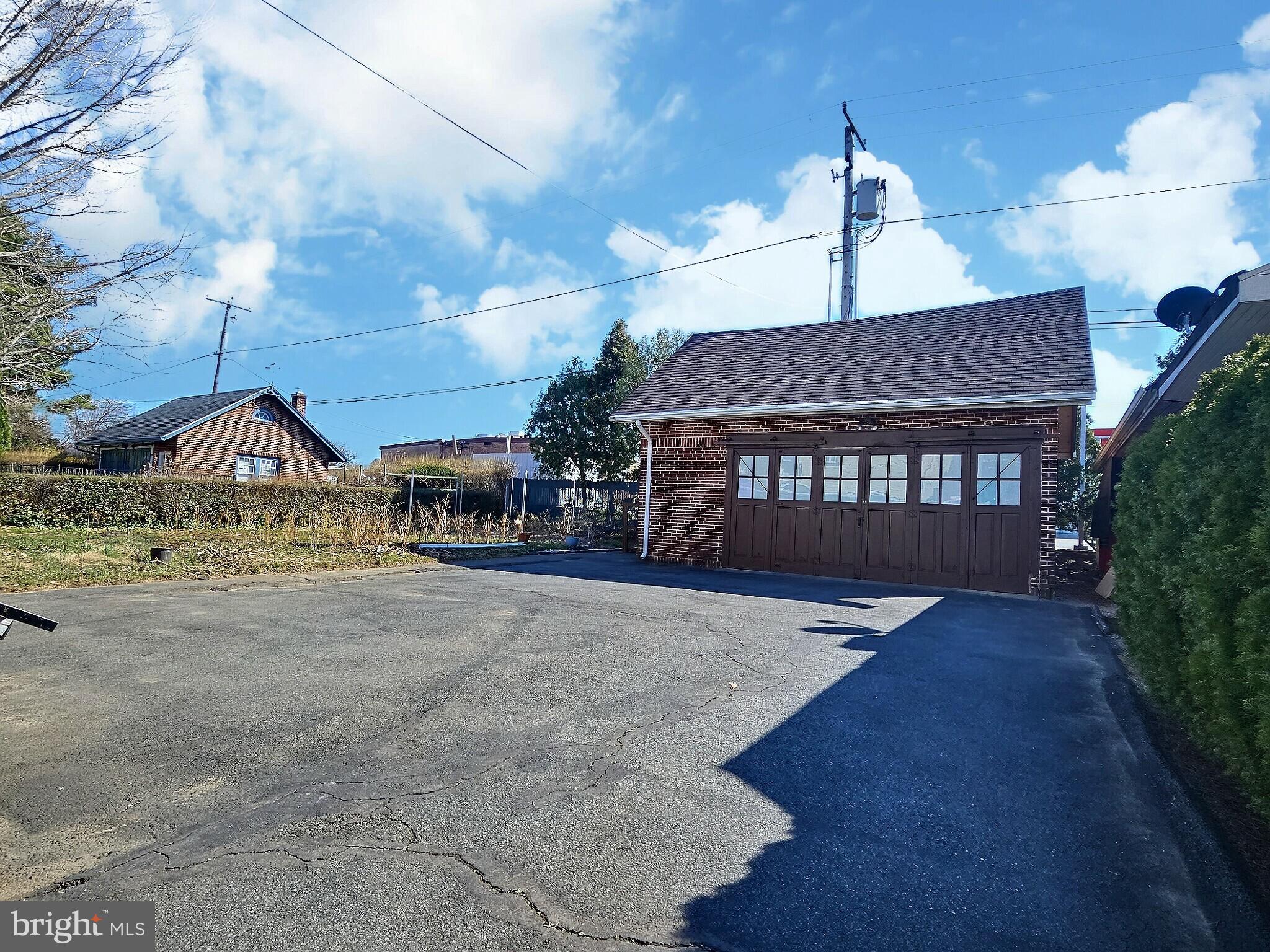 312 Reading Avenue Reading, PA 19611 - Photo 68 of 72