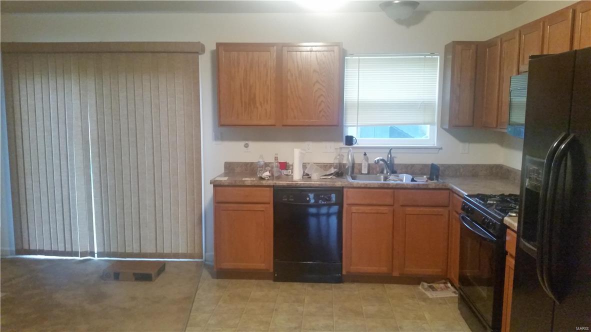 419 Spring Trace O'Fallon, MO 63368 - Photo 2 of 5