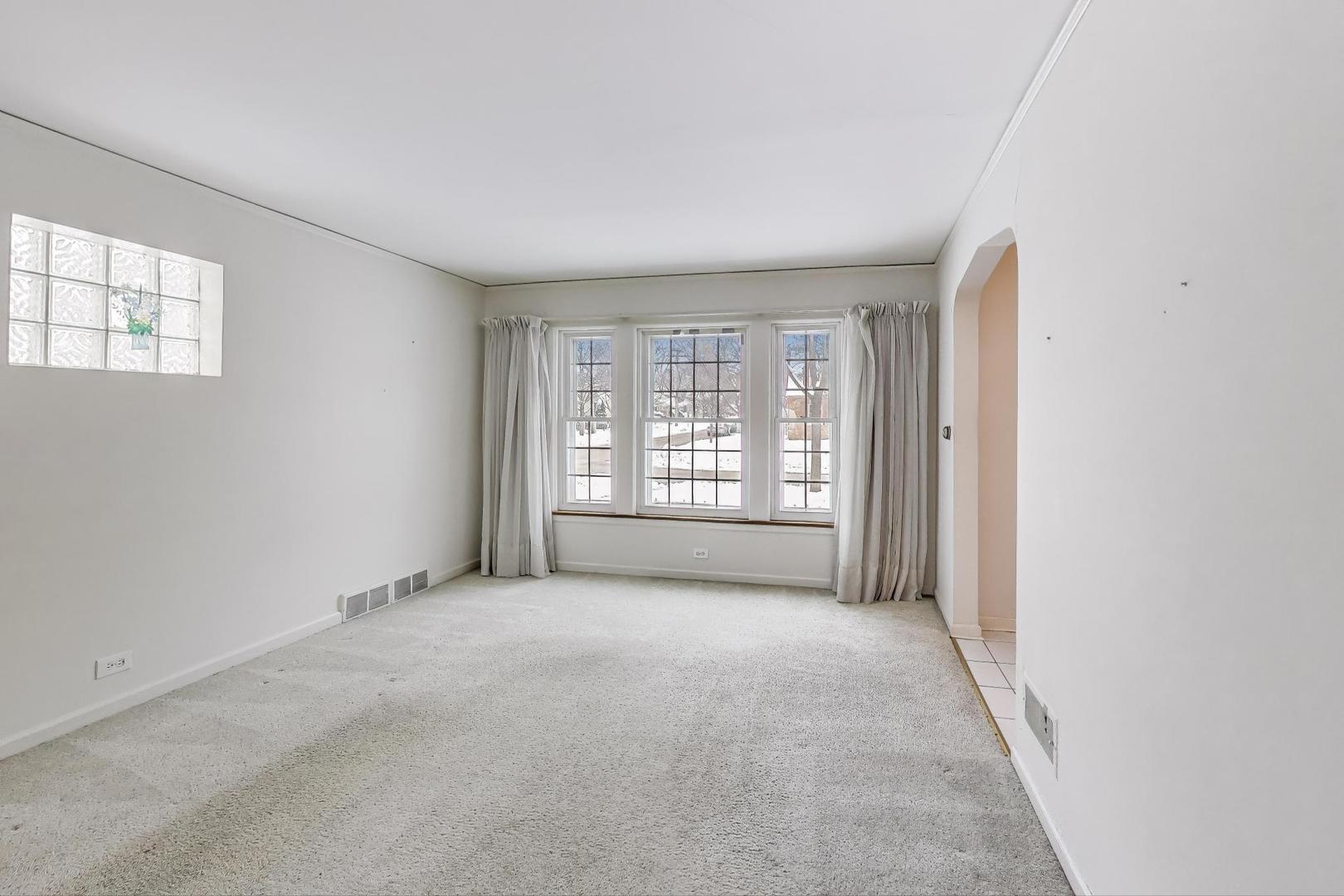 1920 South Washington Avenue Park Ridge, IL 60068 - Photo 5 of 30