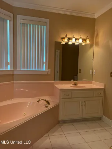 $2,100 | 554 Hanauma Place, Diamondhead, MS 39525