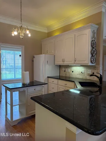 $2,100 | 554 Hanauma Place, Diamondhead, MS 39525