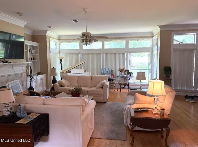 $2,100 | 554 Hanauma Place, Diamondhead, MS 39525