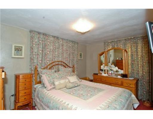 283 McConnell Road Canonsburg, PA 15317 - Photo 6 of 10 Master Bedroom.