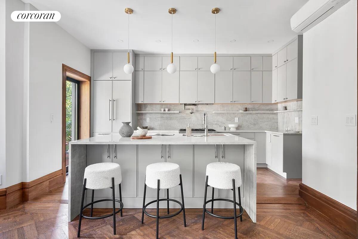 1137 Park Place Brooklyn, NY 11213 - Photo 11 of 32